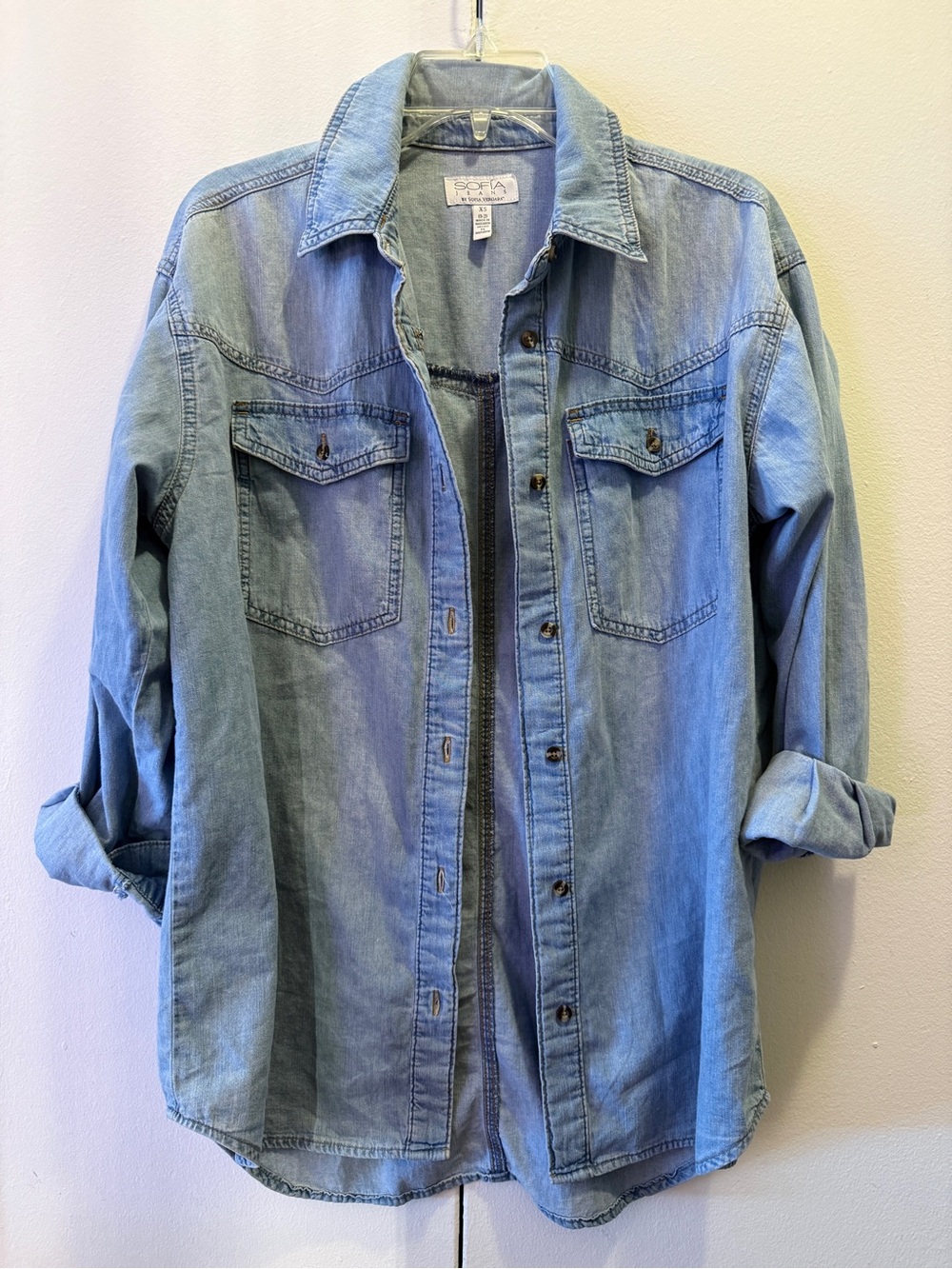 Sofia Vergara Women Light blue denim button-up shirt, oversized fit Size XS